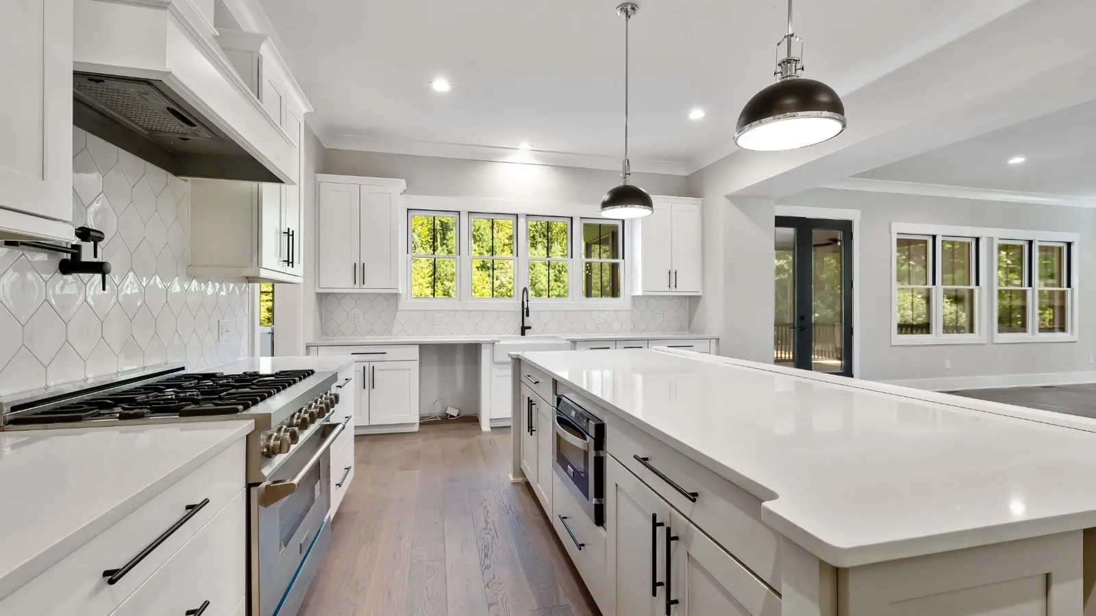 Finished kitchen remodeling by Energy Construction BK in Brooklyn, NY
